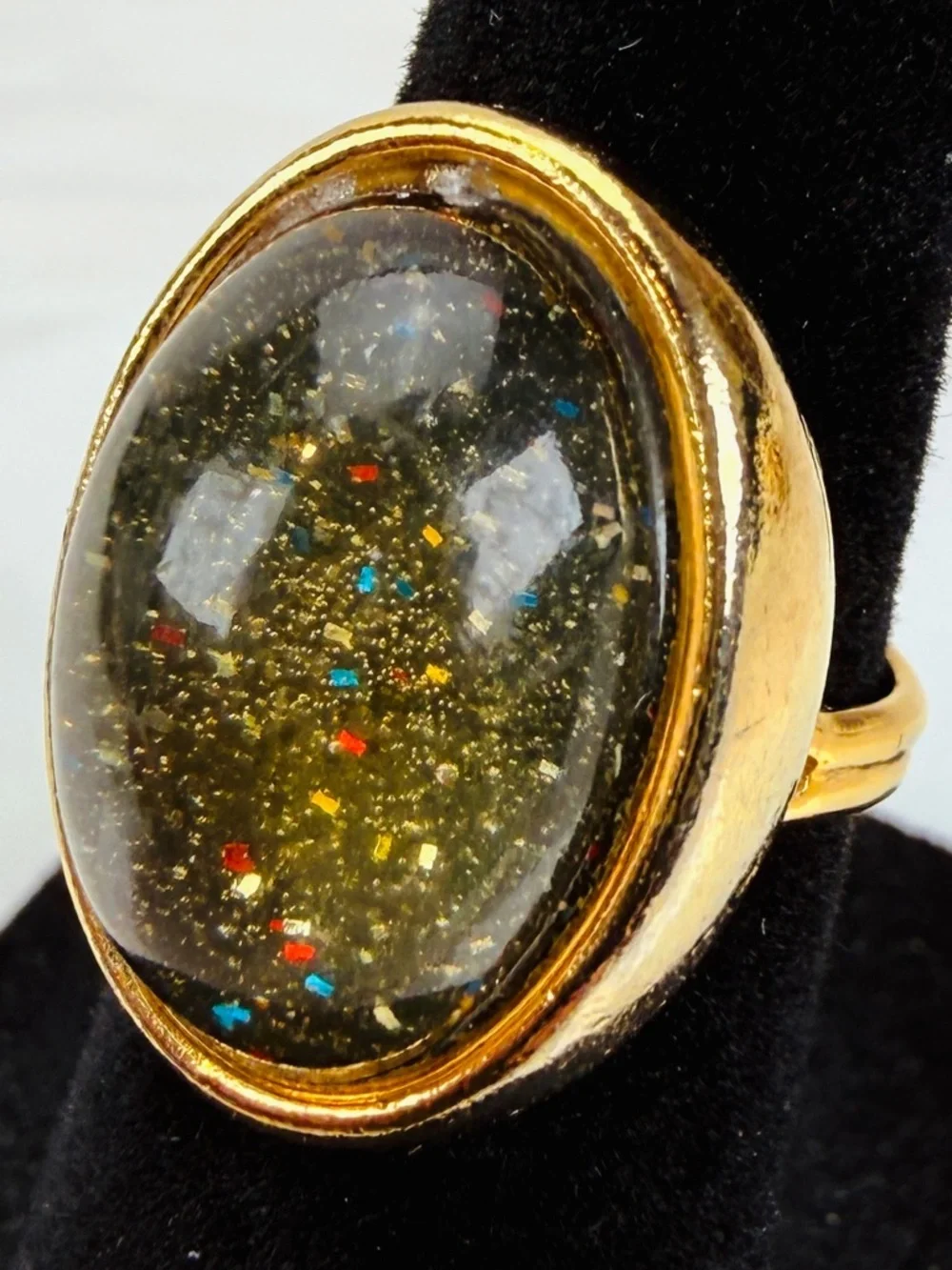 Elegant Goldtone raised Oval Ring size 4 when closed adjustable